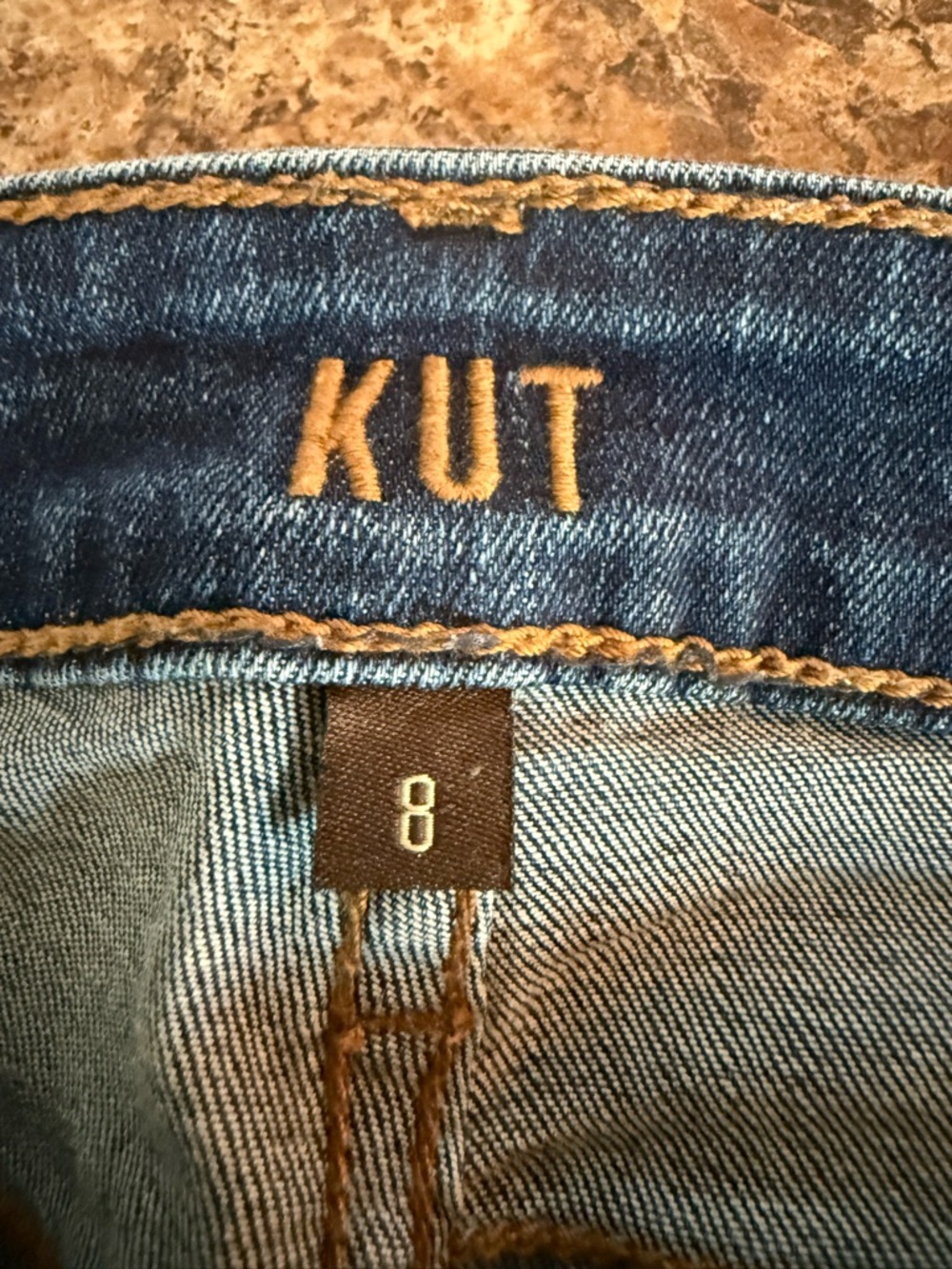 KUT from the Kloth Size 8 Cropped Straight Leg Denim Jeans Classic Medium Wash - Picture 3 of 8
